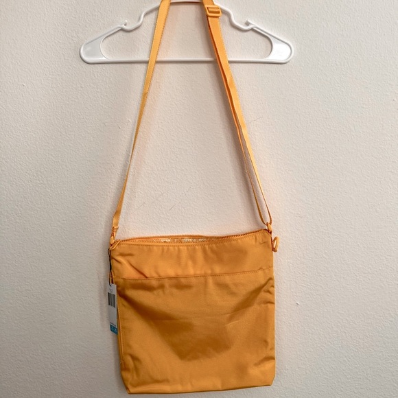 Vera Bradley Handbags - Vera Bradley (new with tags)  recycled Lighten Up Crossbody purse